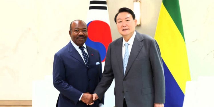  "J’ai eu un entretien très constructif avec le président Yoon Suk-Yeol" Ali Bongo Ondimba. © D.R.