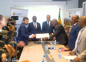 La SEEG et GSEZ signent un contrat d'achat d'énergie en vue de l'alimentation et le fonctionnement de la Zone économique d’IKOLO. © DR.