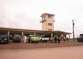 GSEZ Airport négocie la gestion de l'aéroport de Makokou avec Hugues Mbadinga Madiya © Le Confidentiel.