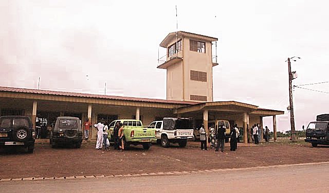 GSEZ Airport négocie la gestion de l'aéroport de Makokou avec Hugues Mbadinga Madiya © Le Confidentiel.