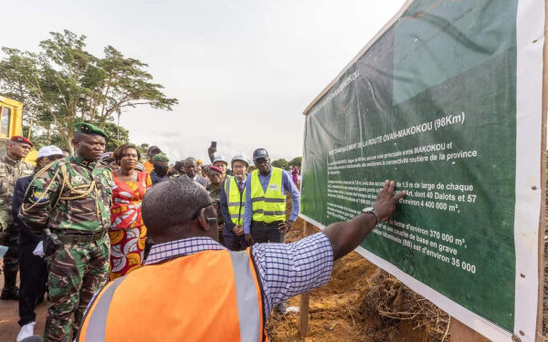 Oligui Nguema lance les travaux d’aménagement de la route Ovan-Makokou © Presse ministère des Travaux publics.